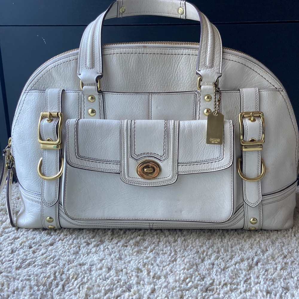 CAOCH HAMPTONS MIRANDA. White satchel bag
